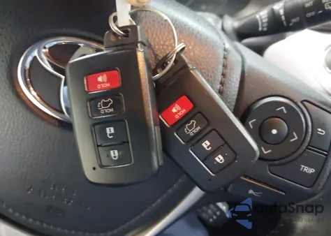 2018 Toyota Rav4 Xle из США, поврежденный, VIN JTMRFREV6JJ738265